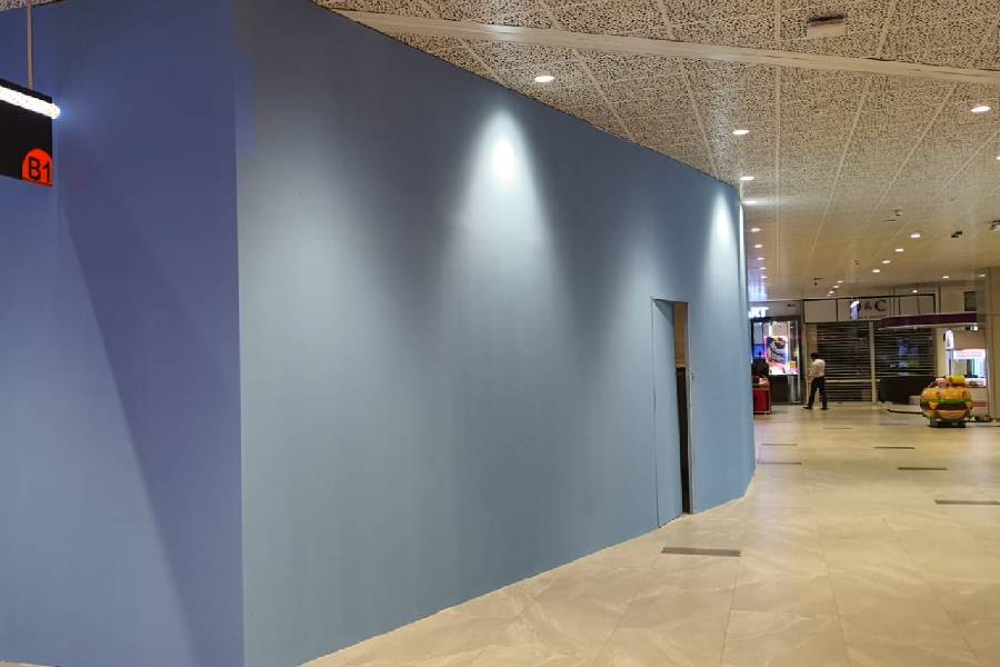 Hoarding Board Installation